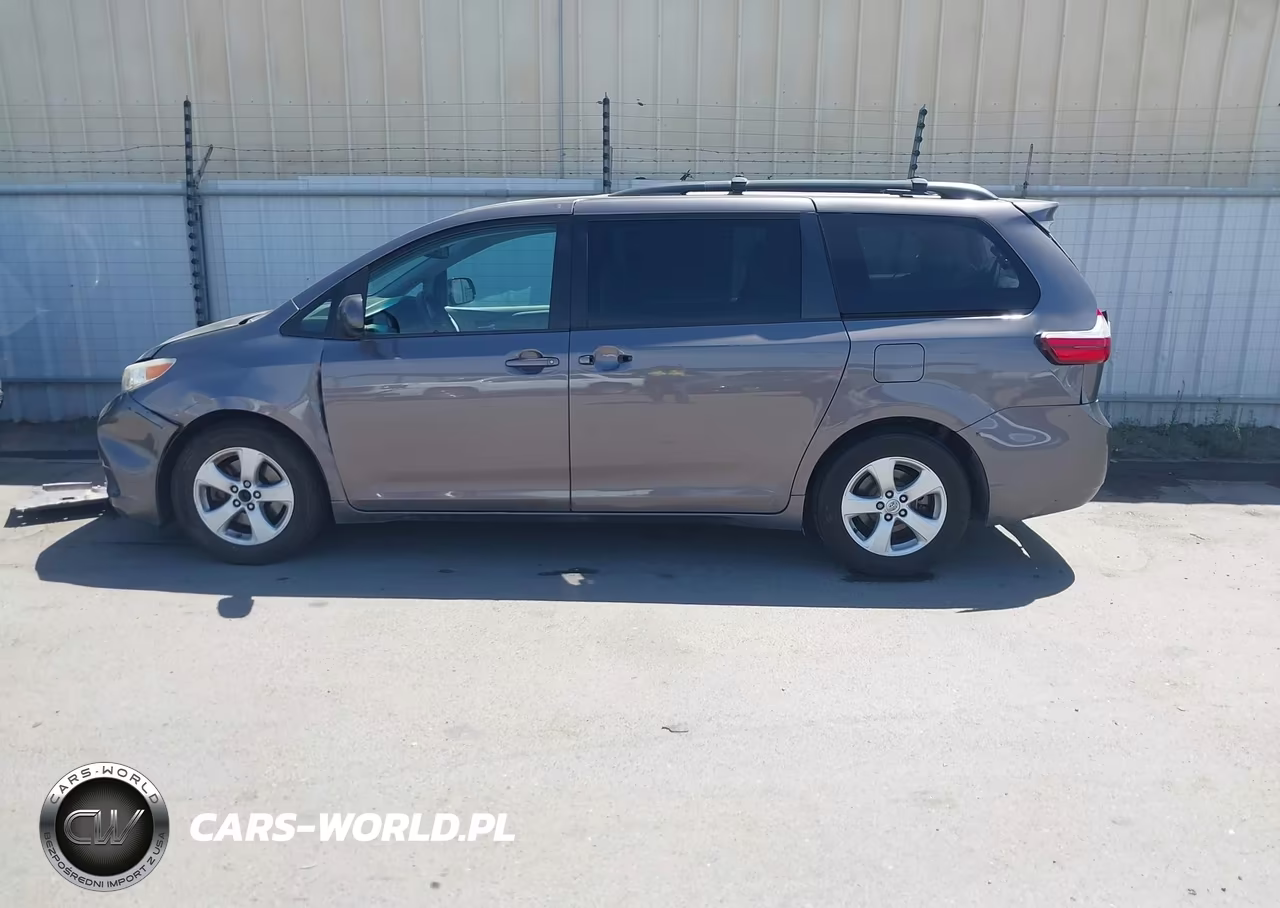 2015 Toyota Sienna Le 8 Passenger VIN:5TDKK3DC7FS663824 - 14