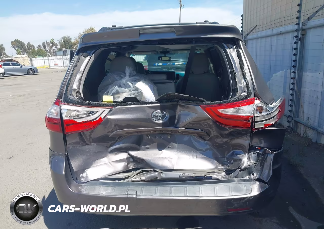 2015 Toyota Sienna Le 8 Passenger VIN:5TDKK3DC7FS663824 - 20