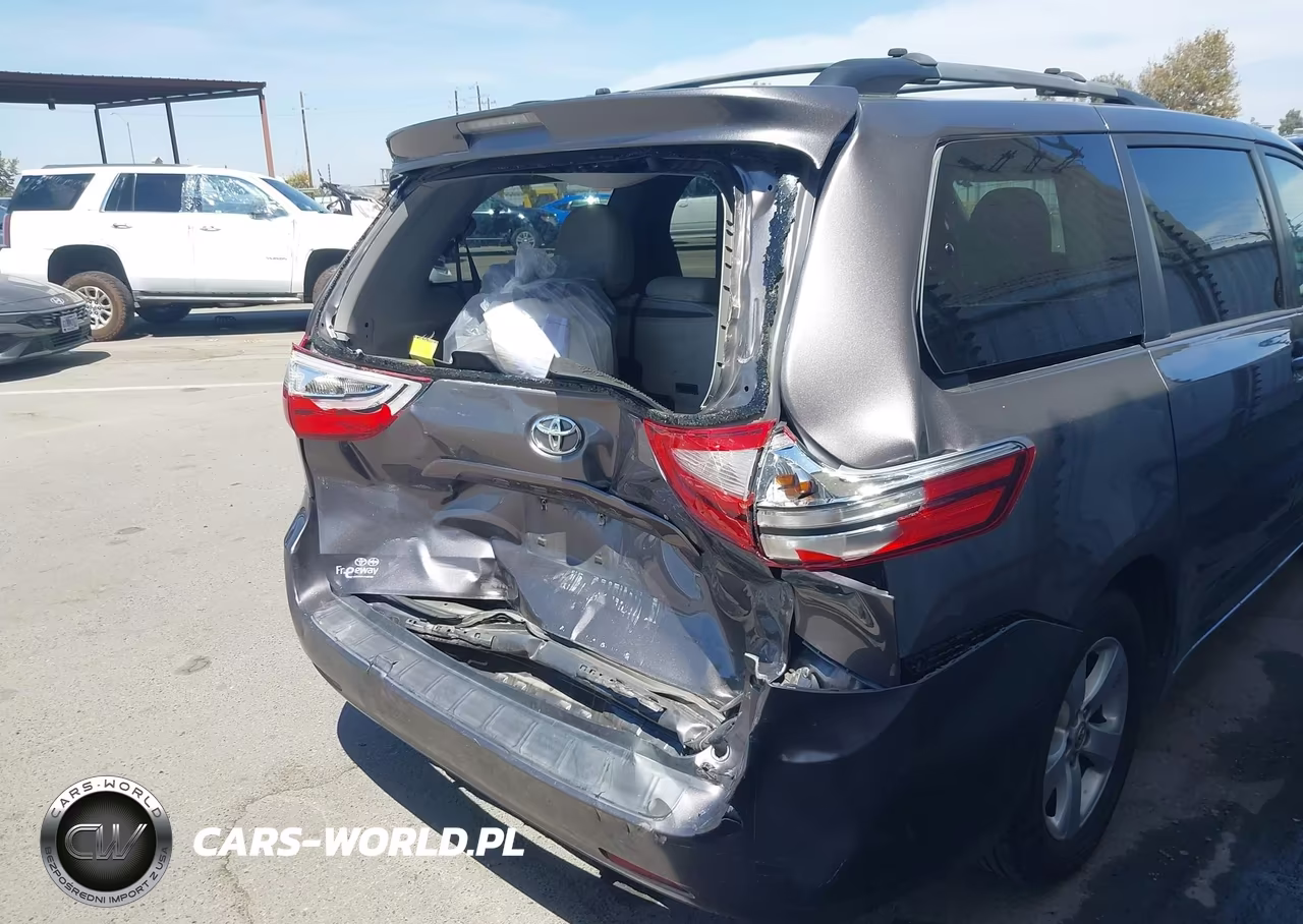 2015 Toyota Sienna Le 8 Passenger VIN:5TDKK3DC7FS663824 - 21