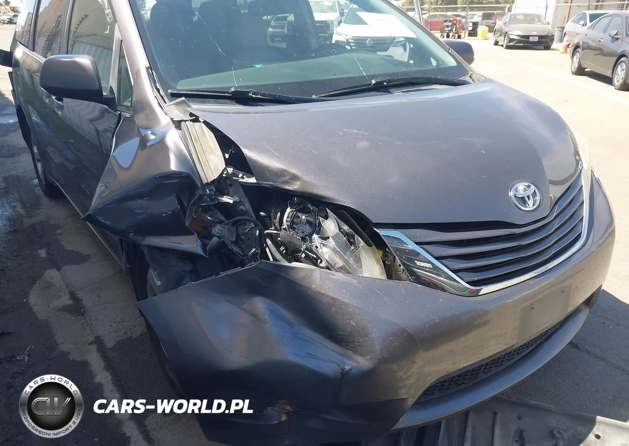 2015 Toyota Sienna Le 8 Passenger VIN:5TDKK3DC7FS663824 - 6
