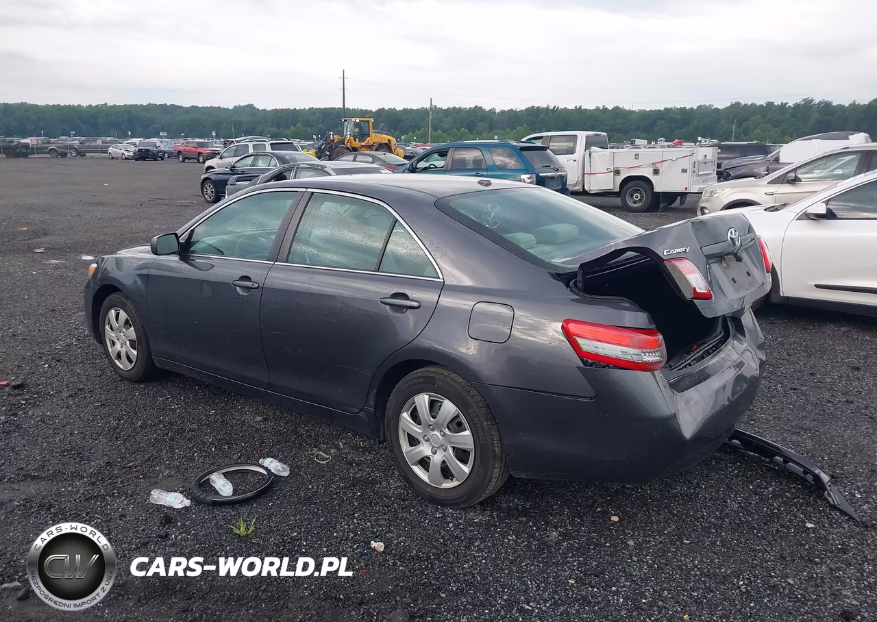 2010 Toyota Camry Le VIN:4T1BF3EK2AU063335 - 3