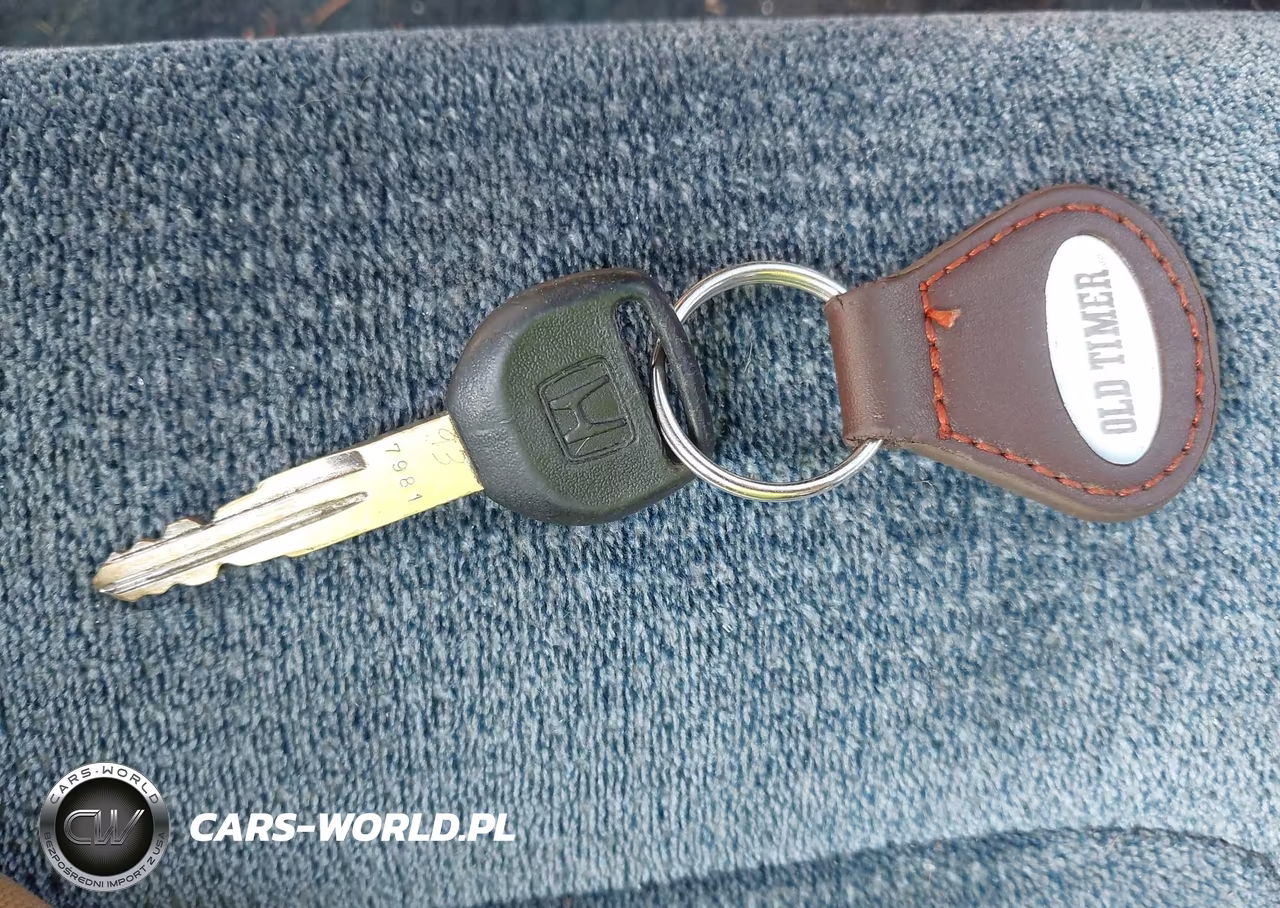 1993 Honda Accord Lx VIN:1HGCB985XPA007586 - 11