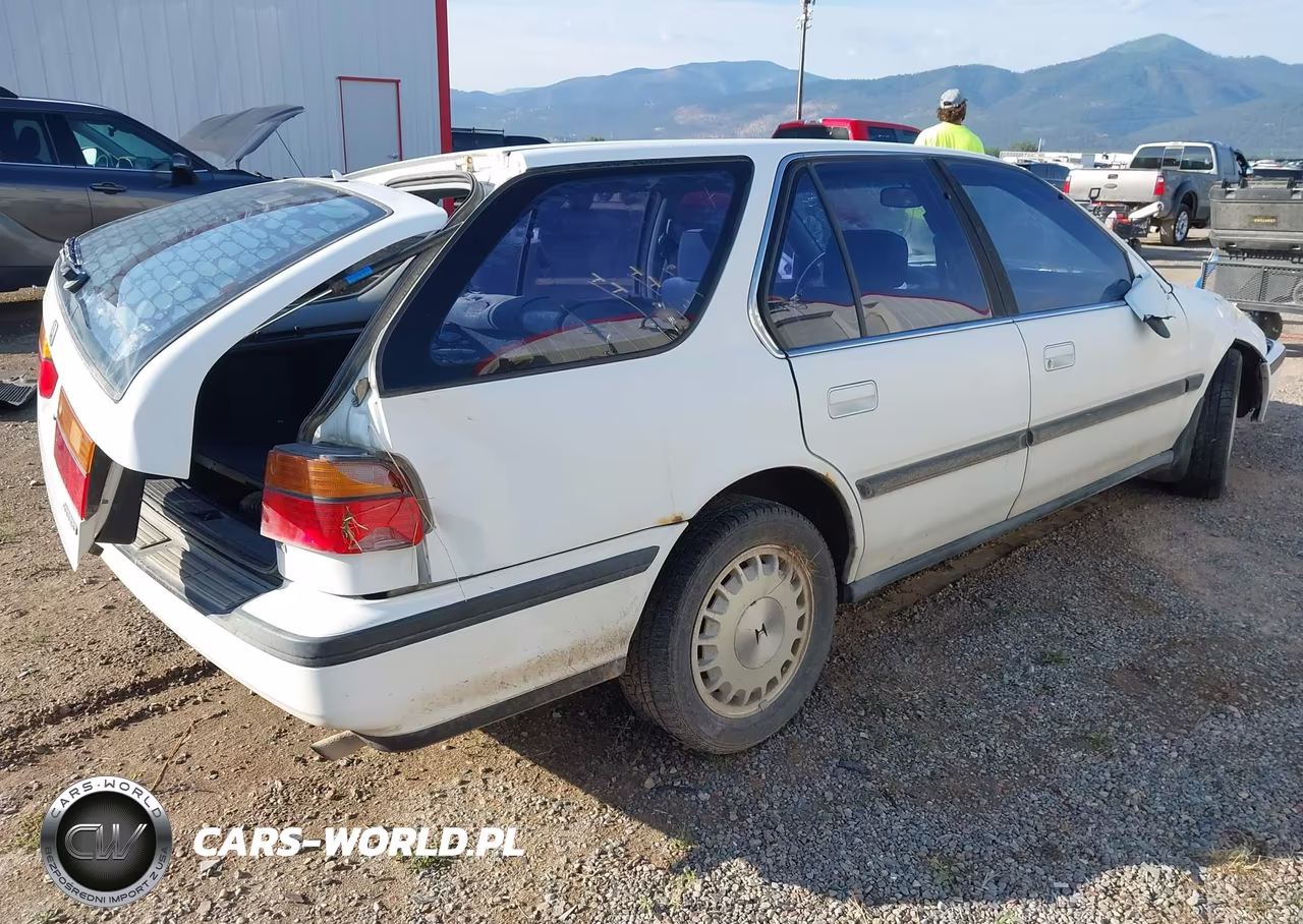 1993 Honda Accord Lx VIN:1HGCB985XPA007586 - 4
