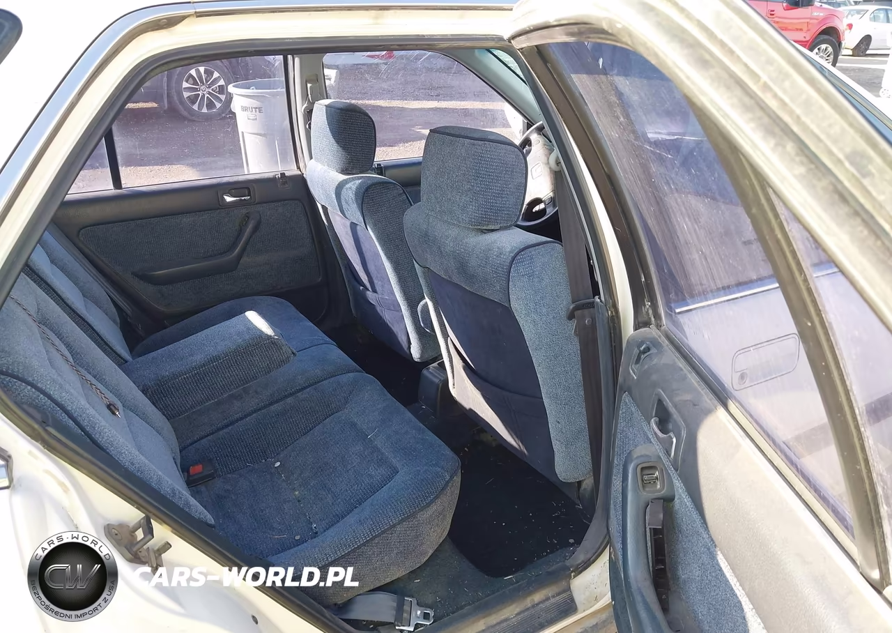 1993 Honda Accord Lx VIN:1HGCB985XPA007586 - 8