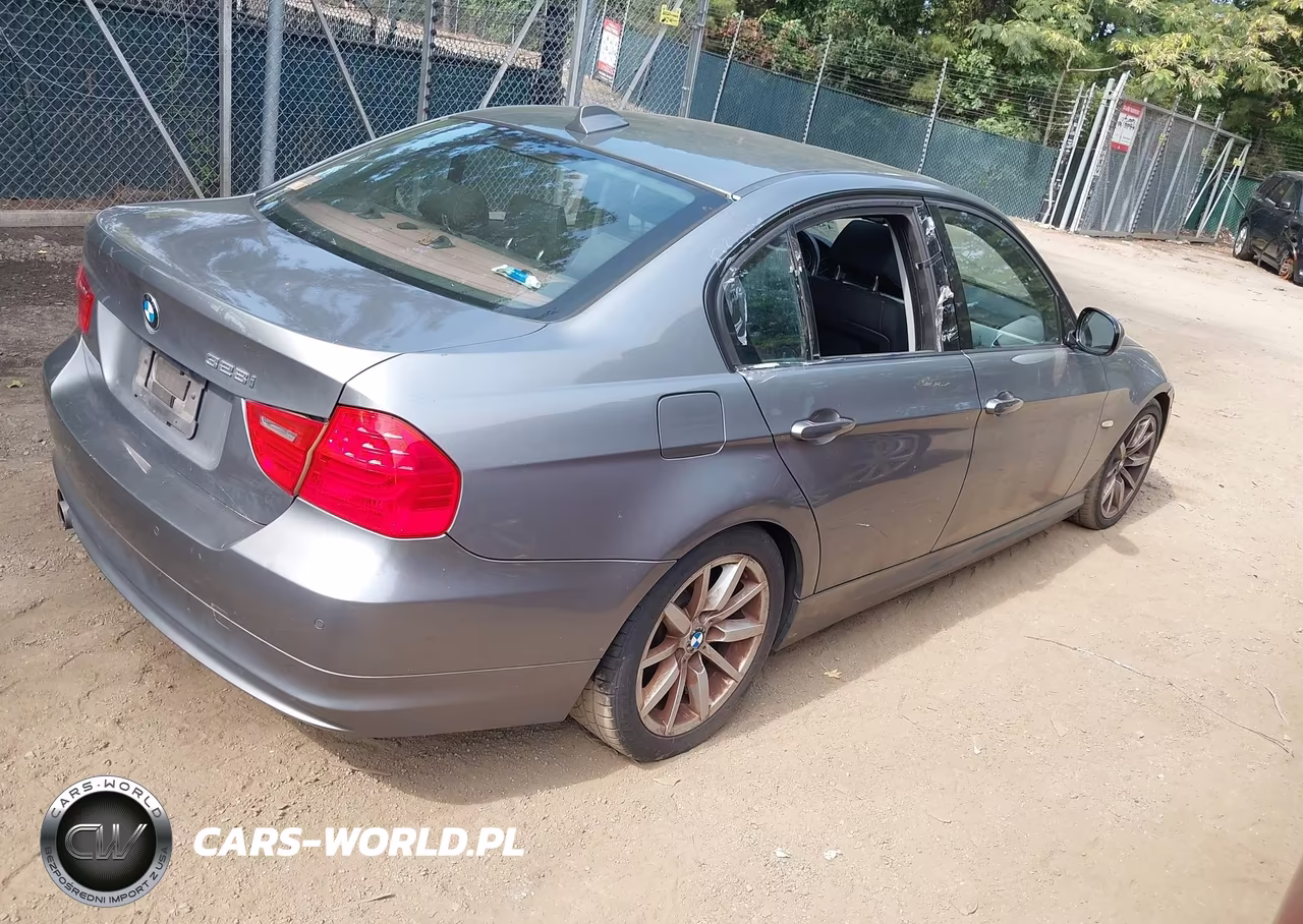 2009 BMW 328I VIN:WBAPH73549E126947 - 4