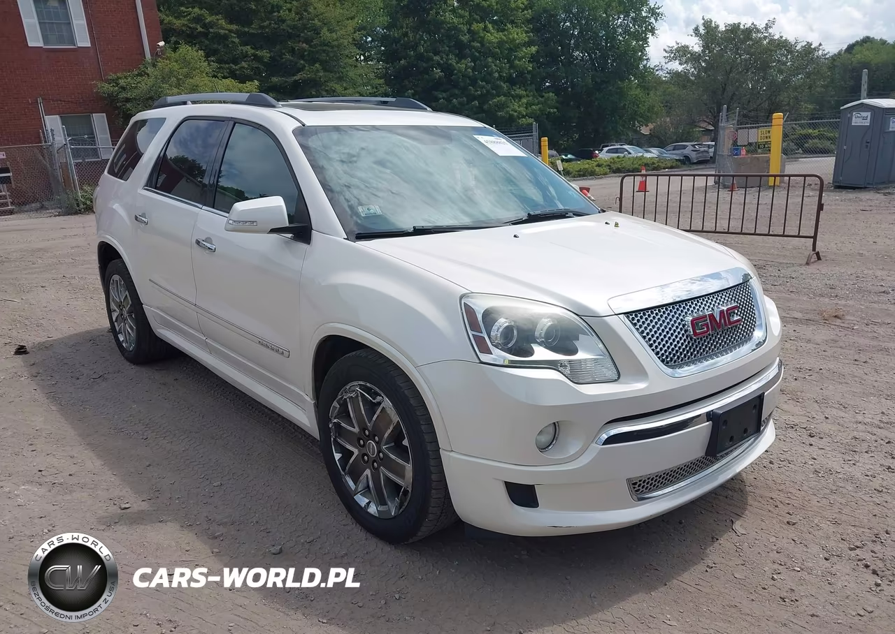 2011 GMC Acadia Denali