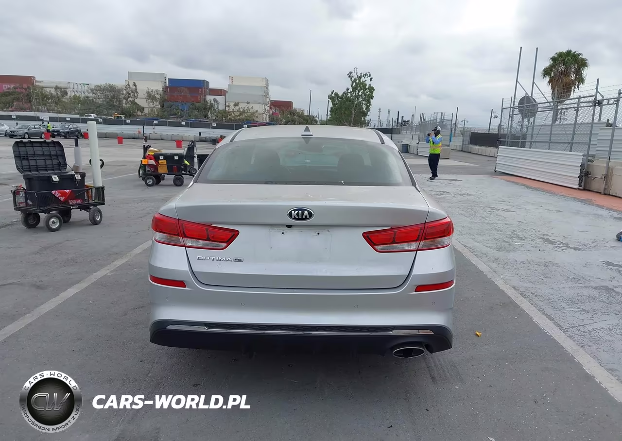 2019 Kia Optima Lx VIN:5XXGT4L31KG336079 - 16