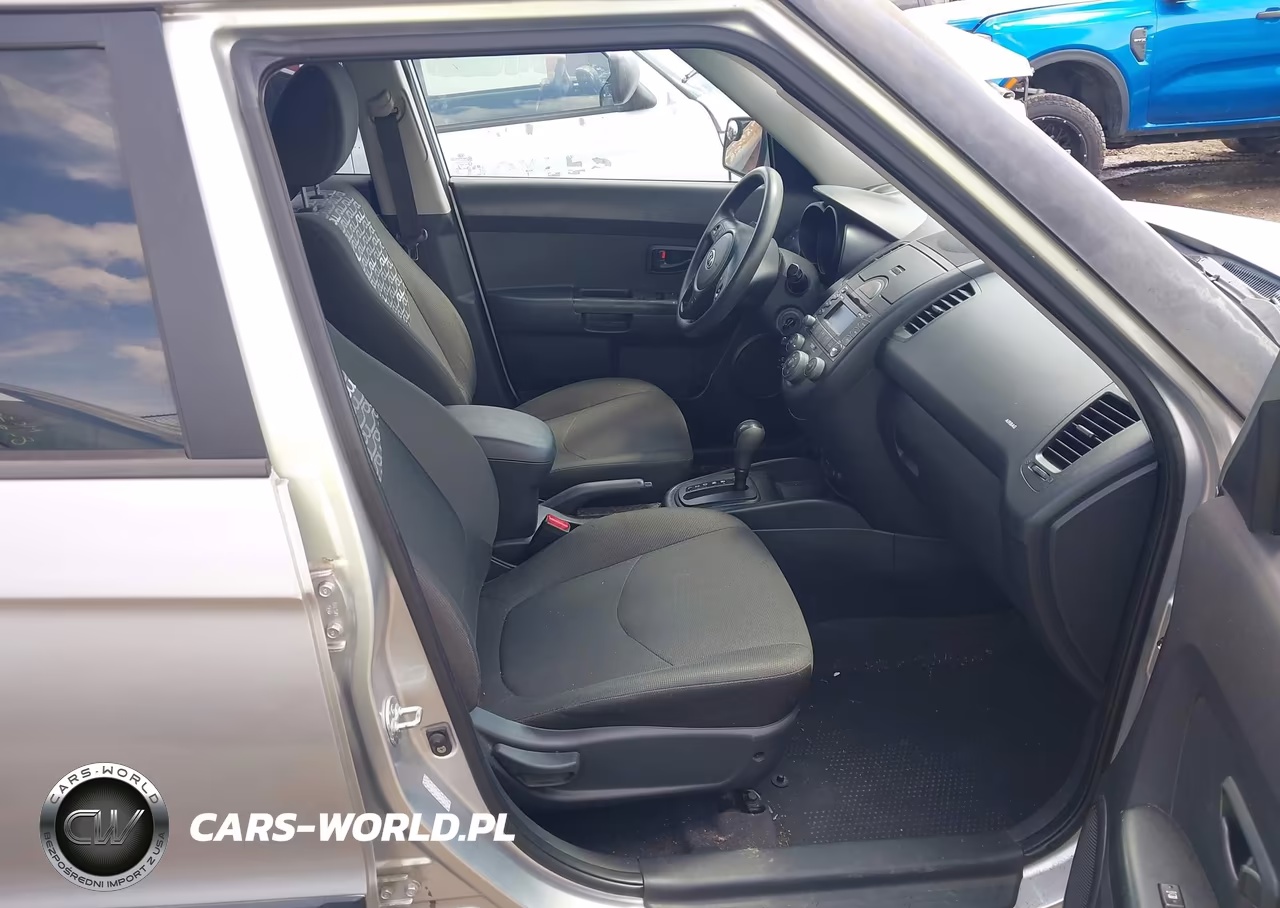 2010 Kia Soul + VIN:KNDJT2A21A7086628 - 5