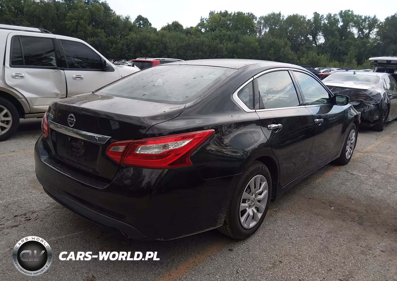 2017 Nissan Altima 2.5 S VIN:1N4AL3AP7HN366034 - 4
