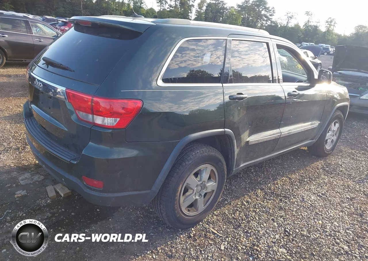 2011 Jeep Grand Cherokee Laredo VIN:1J4RR4GG5BC670503 - 4