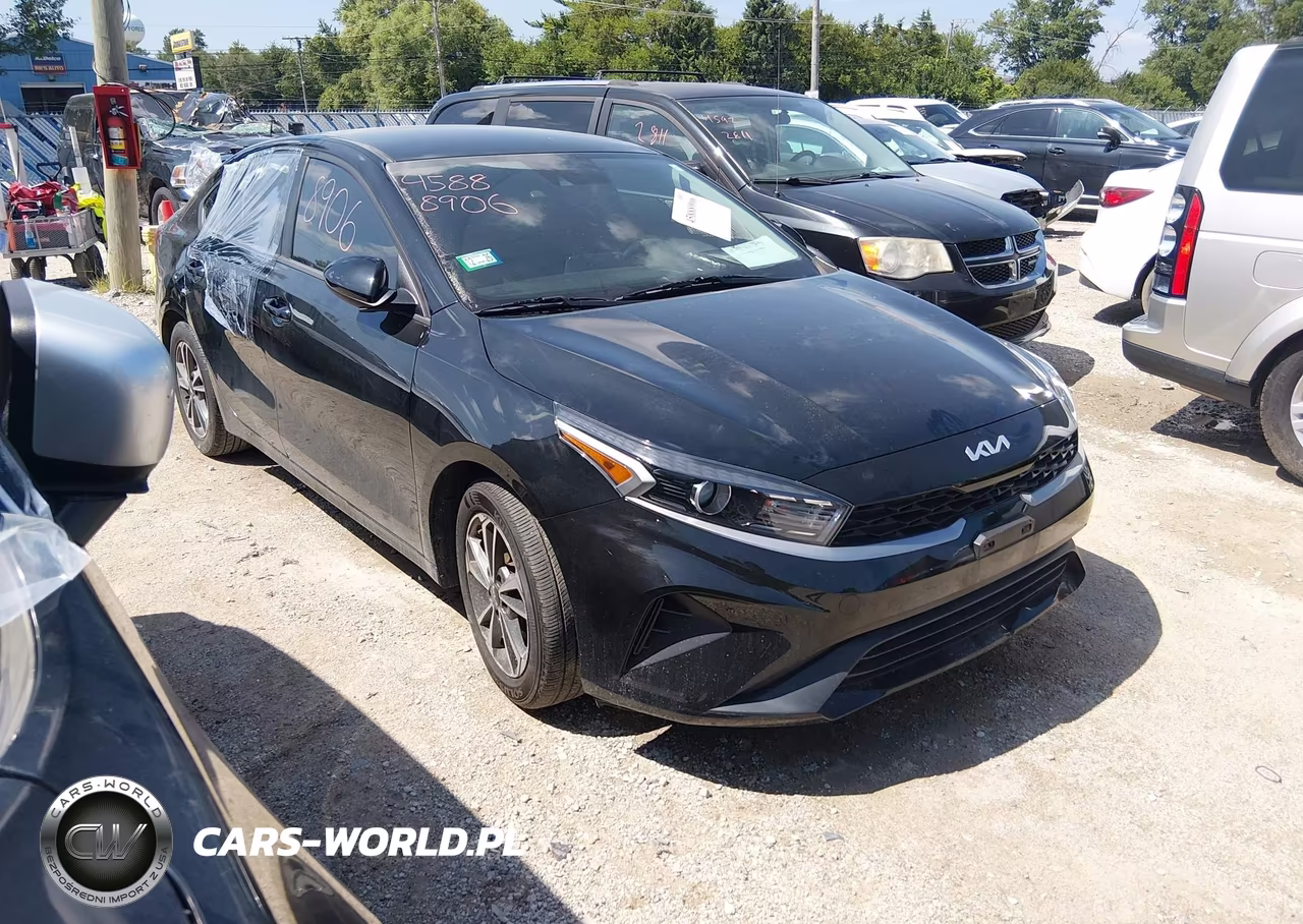 2023 Kia Forte Lxs