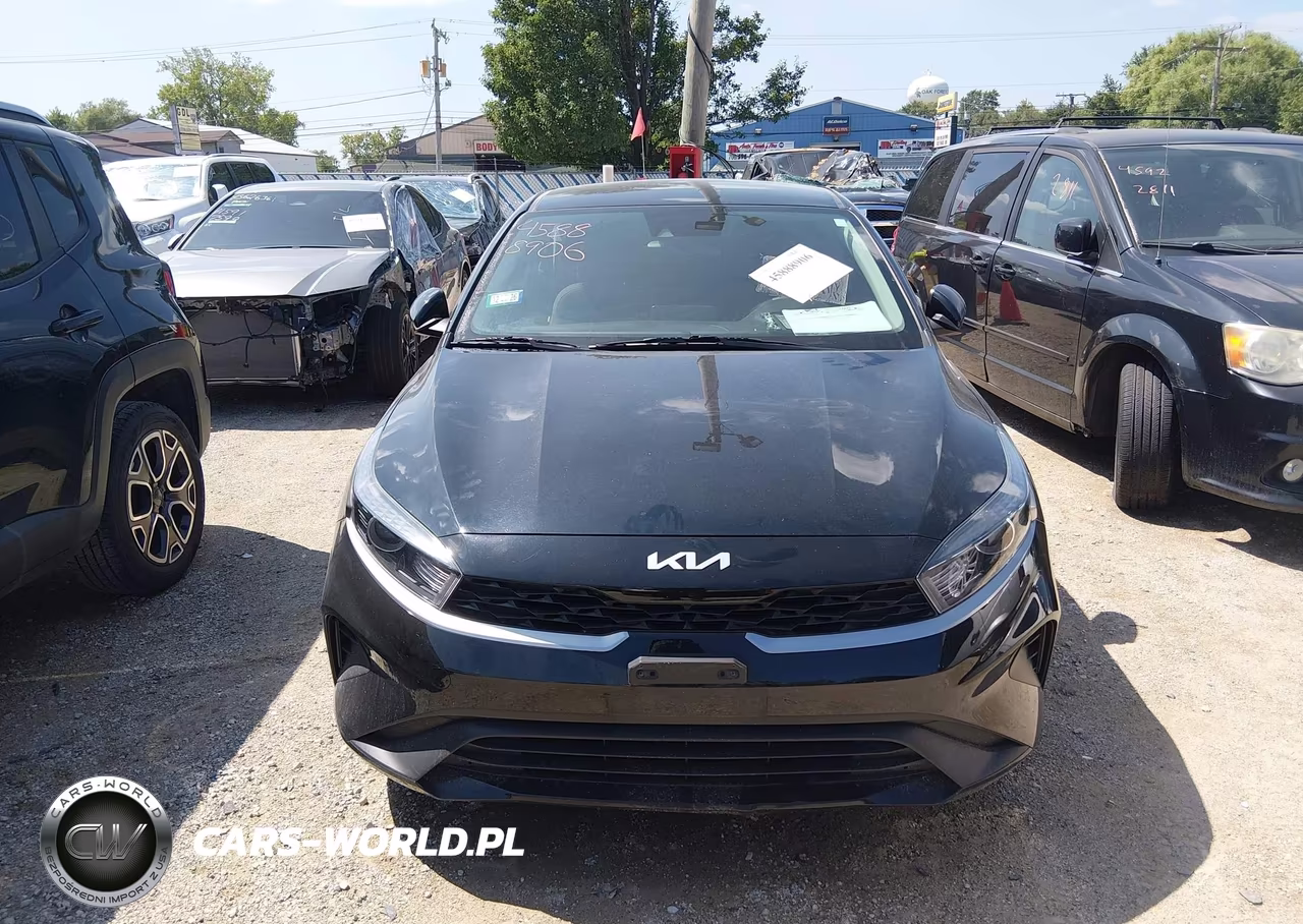 2023 Kia Forte Lxs VIN:3KPF24AD3PE630934 - 13