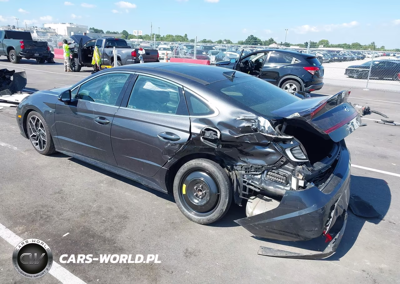 2021 Hyundai Sonata N Line VIN:5NPEK4JC3MH127575 - 3