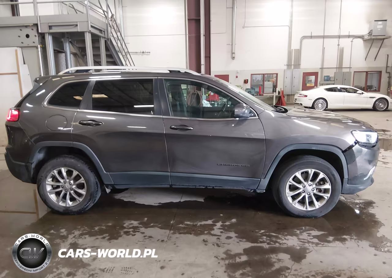 2019 Jeep Cherokee Latitude Plus 4X4 VIN:1C4PJMLXXKD118063 - 13