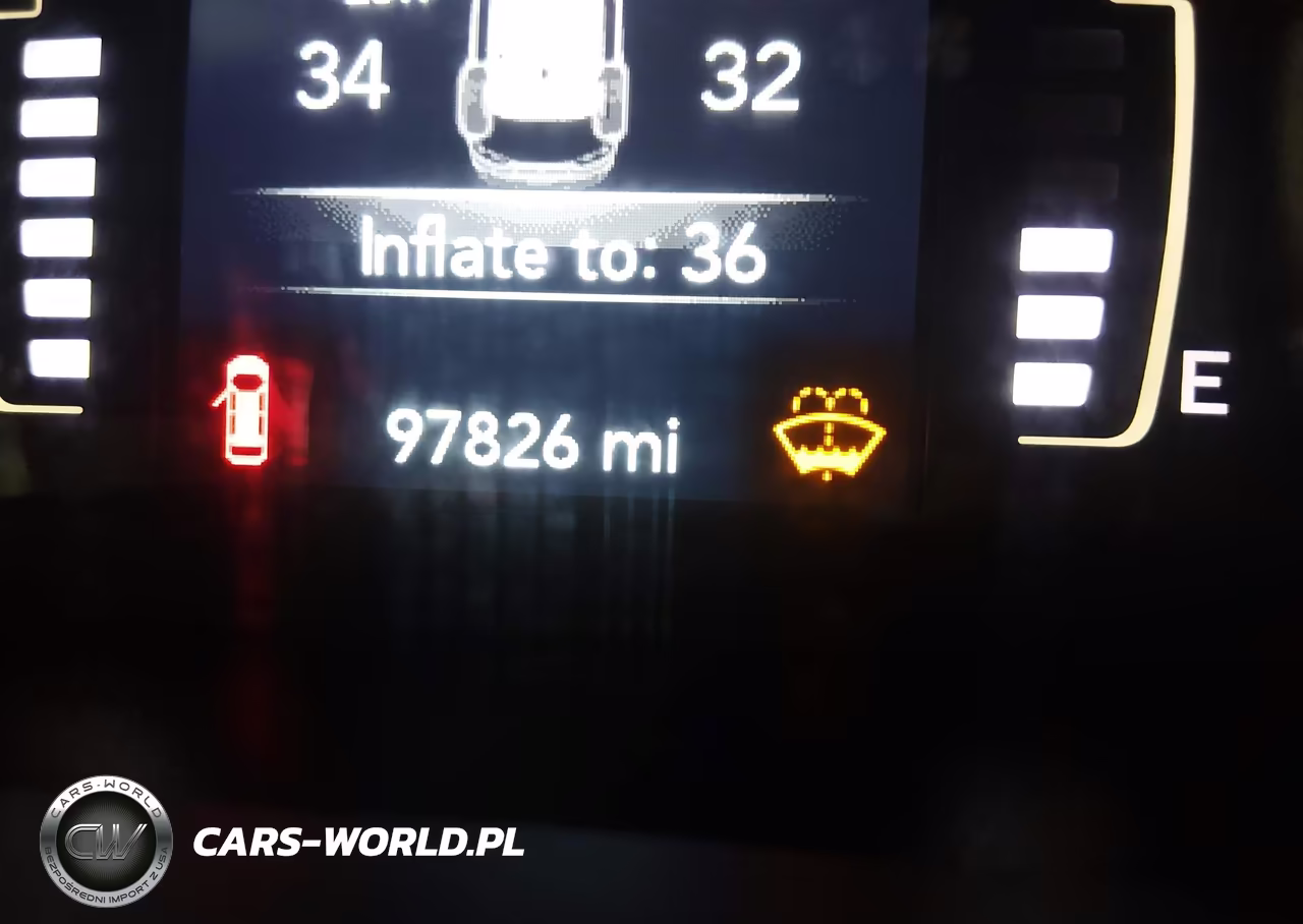 2019 Jeep Cherokee Latitude Plus 4X4 VIN:1C4PJMLXXKD118063 - 15