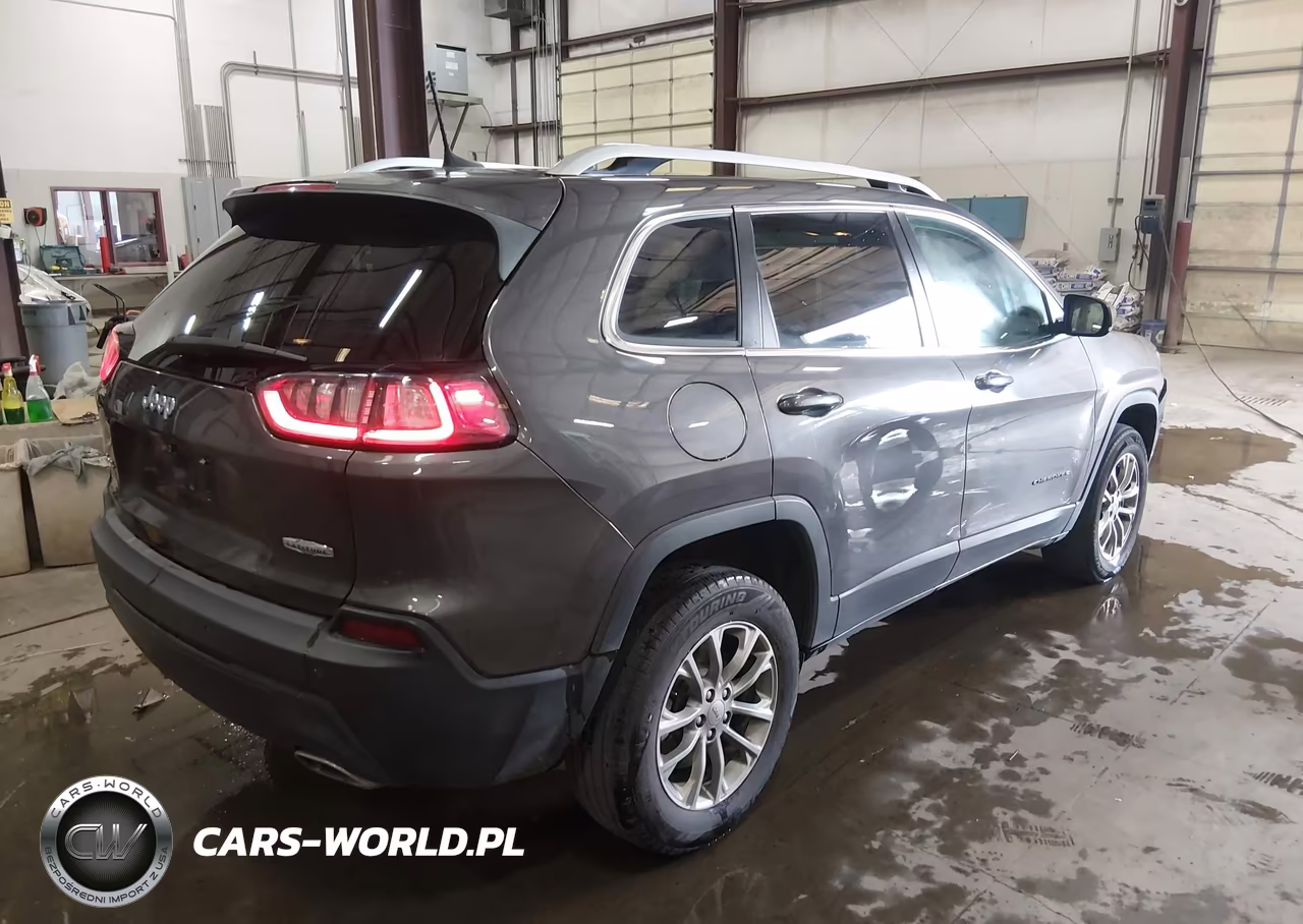 2019 Jeep Cherokee Latitude Plus 4X4 VIN:1C4PJMLXXKD118063 - 4