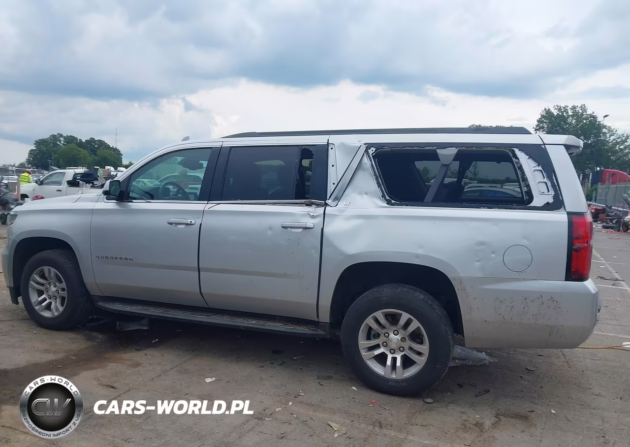 2017 Chevrolet Suburban Lt VIN:1GNSCHKCXHR235817 - 14