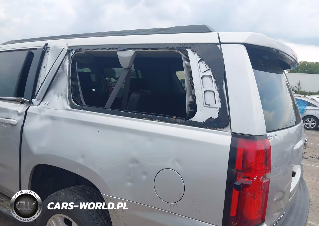 2017 Chevrolet Suburban Lt VIN:1GNSCHKCXHR235817 - 6