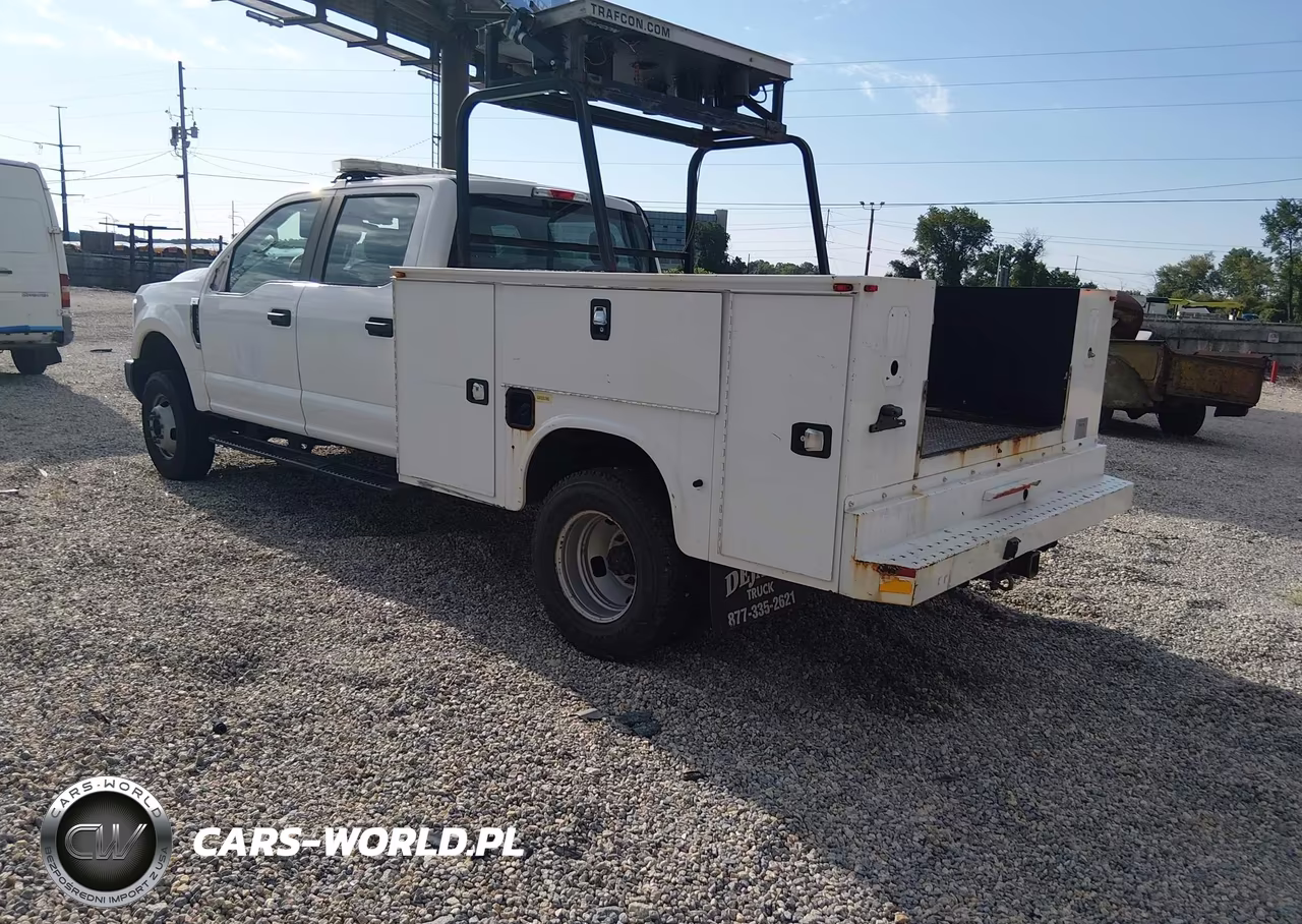 2018 Ford F-350 Xl VIN:1FT8W3D69JEC11543 - 3