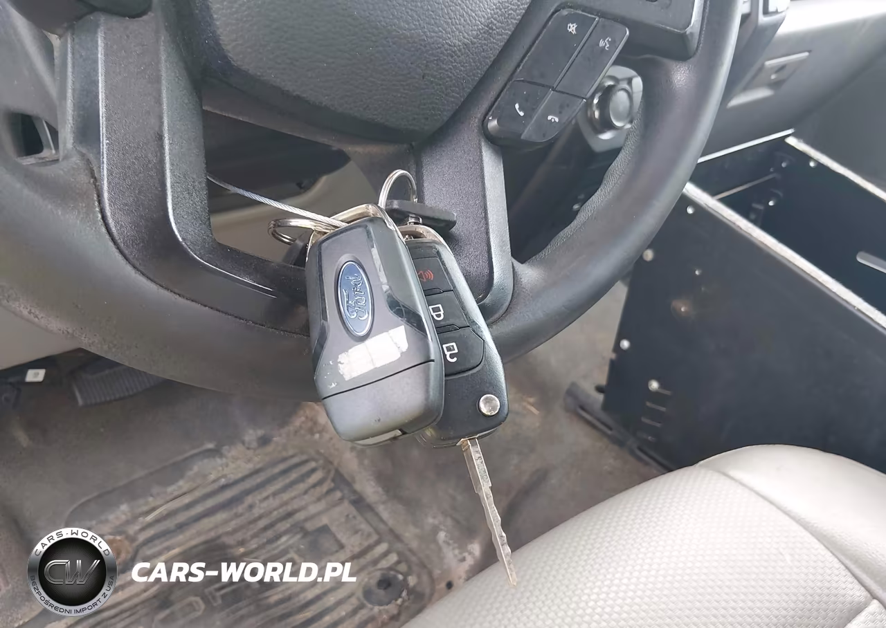 2018 Ford F-350 Xl VIN:1FT8W3D69JEC11543 - 9