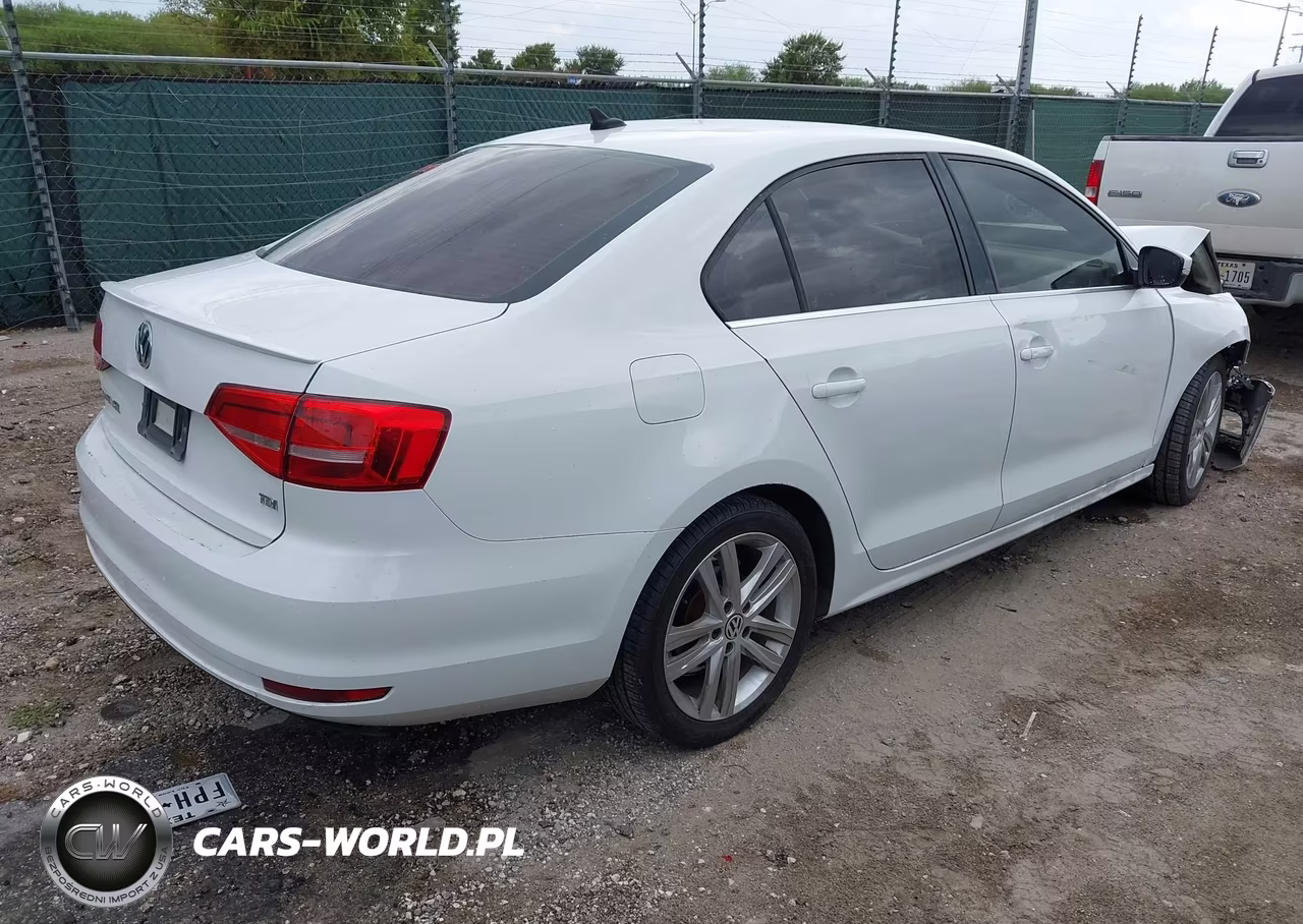 2015 Volkswagen Jetta 2.0L Tdi Sel VIN:3VWLA7AJ6FM233345 - 4