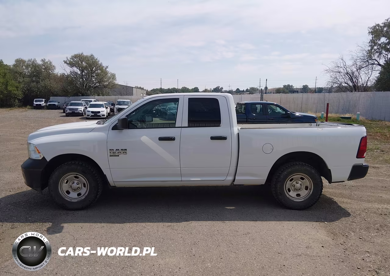 2019 Ram 1500 Classic Tradesman 4X4 6'4 Box VIN:1C6RR7FG0KS629542 - 17