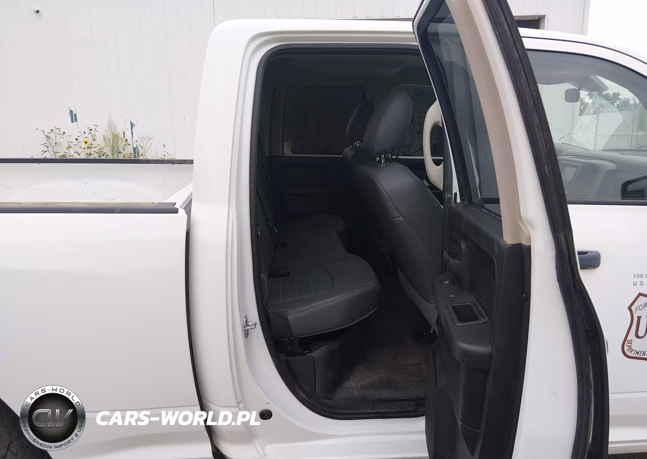 2019 Ram 1500 Classic Tradesman 4X4 6'4 Box VIN:1C6RR7FG0KS629542 - 8