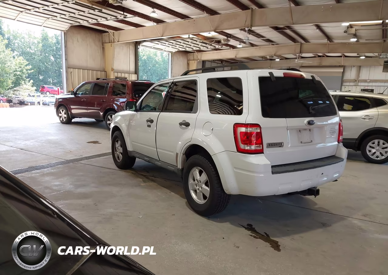 2009 Ford Escape Xlt VIN:1FMCU037X9KA42781 - 3