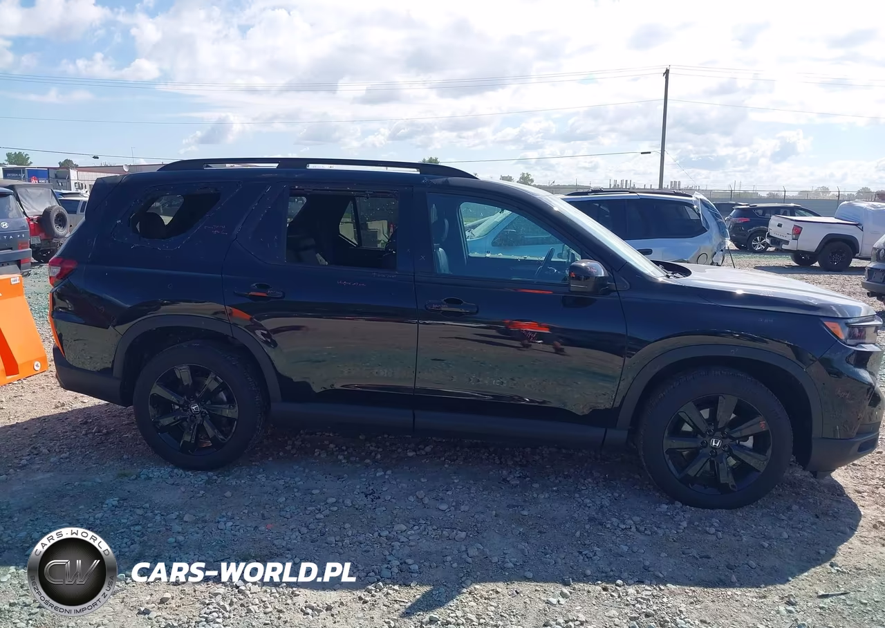 2025 Honda Pilot Black Edition VIN:5FNYG1H93SB099571 - 13