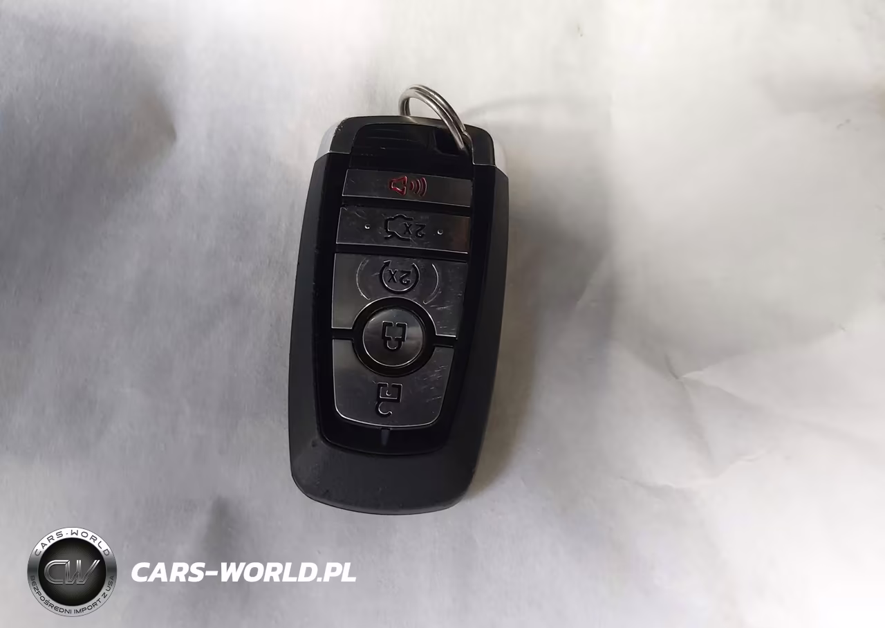 2018 Ford Fusion Titanium VIN:3FA6P0D99JR225944 - 11