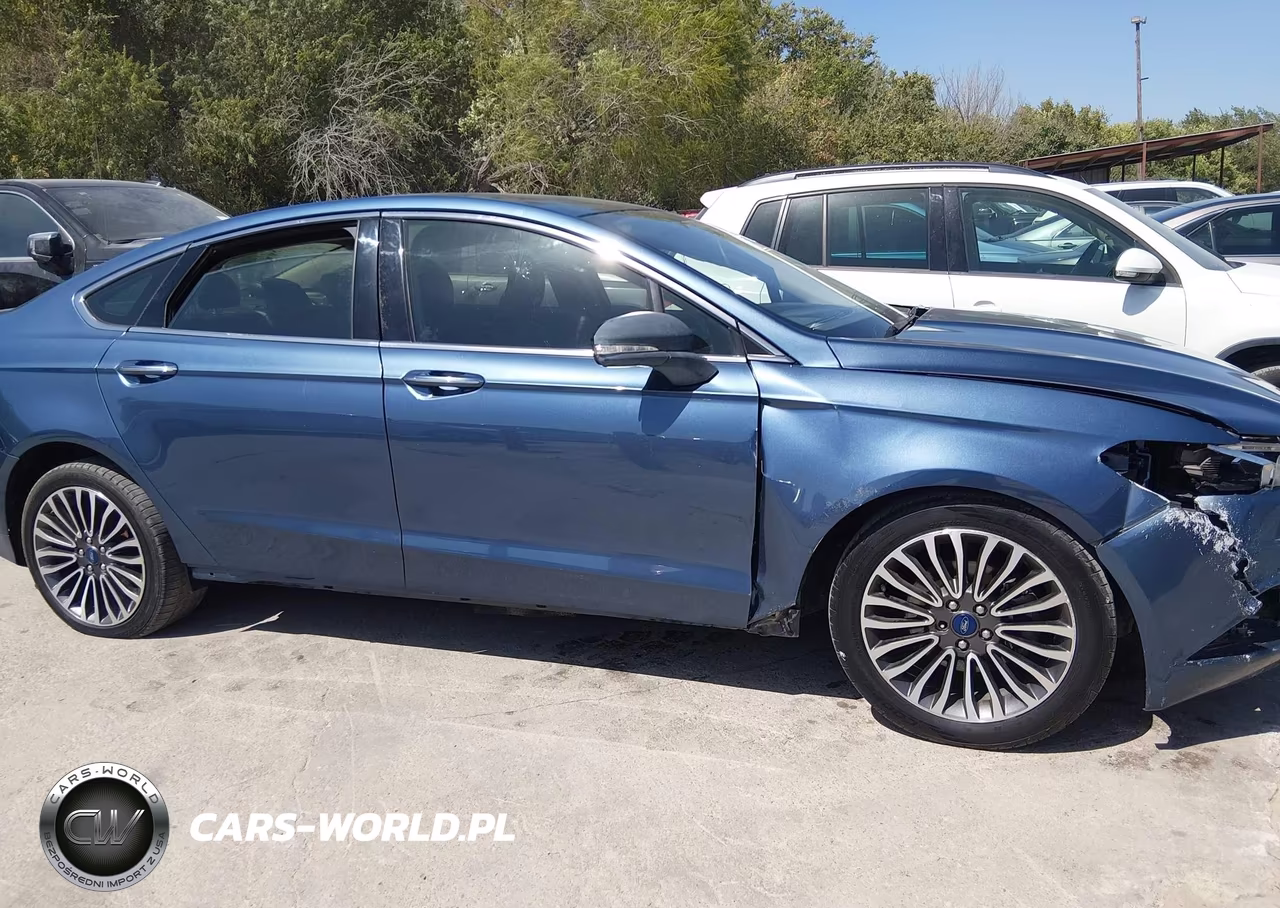 2018 Ford Fusion Titanium VIN:3FA6P0D99JR225944 - 13
