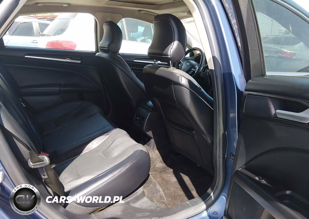 2018 Ford Fusion Titanium VIN:3FA6P0D99JR225944 - 8