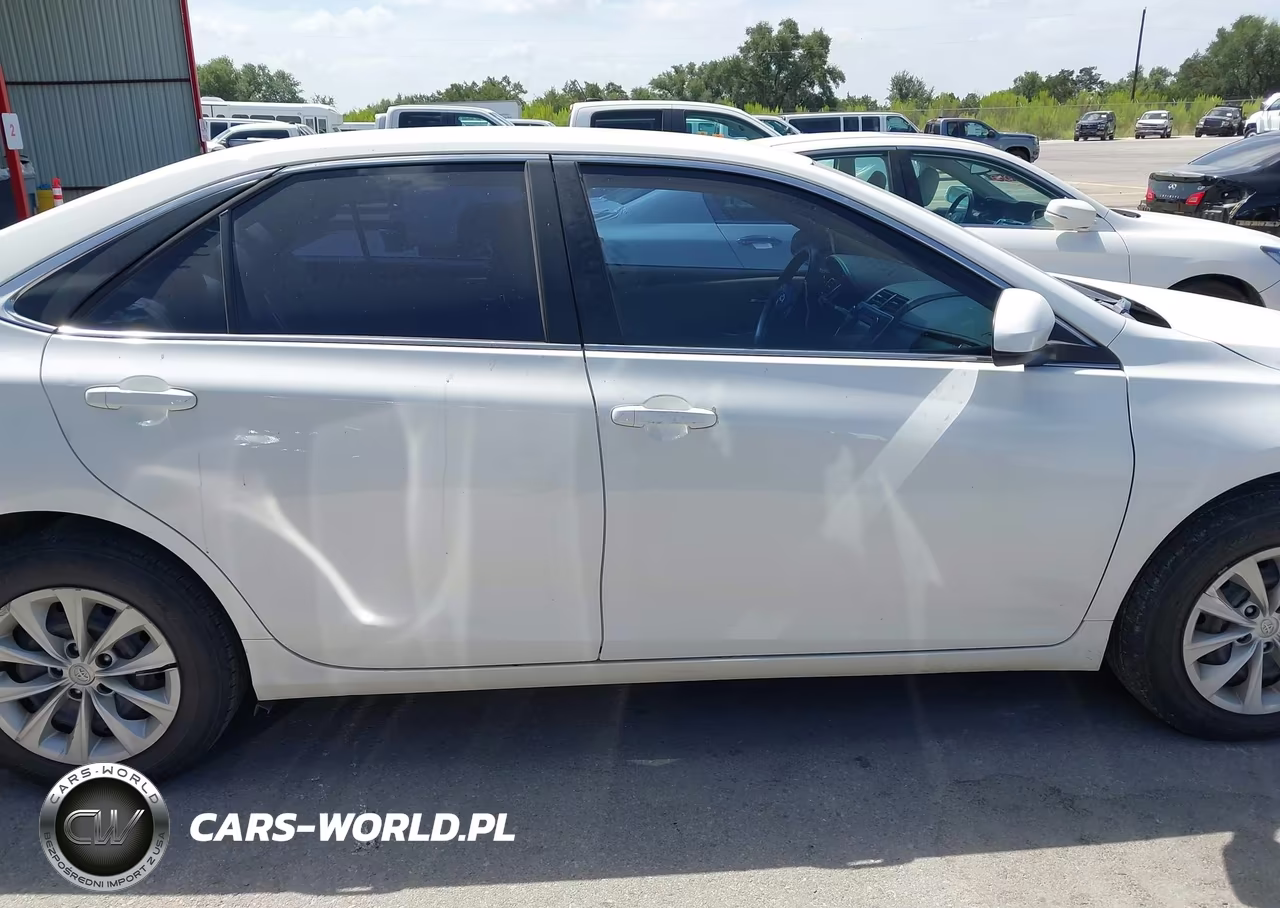 2016 Toyota Camry Le VIN:4T4BF1FK2GR537155 - 13
