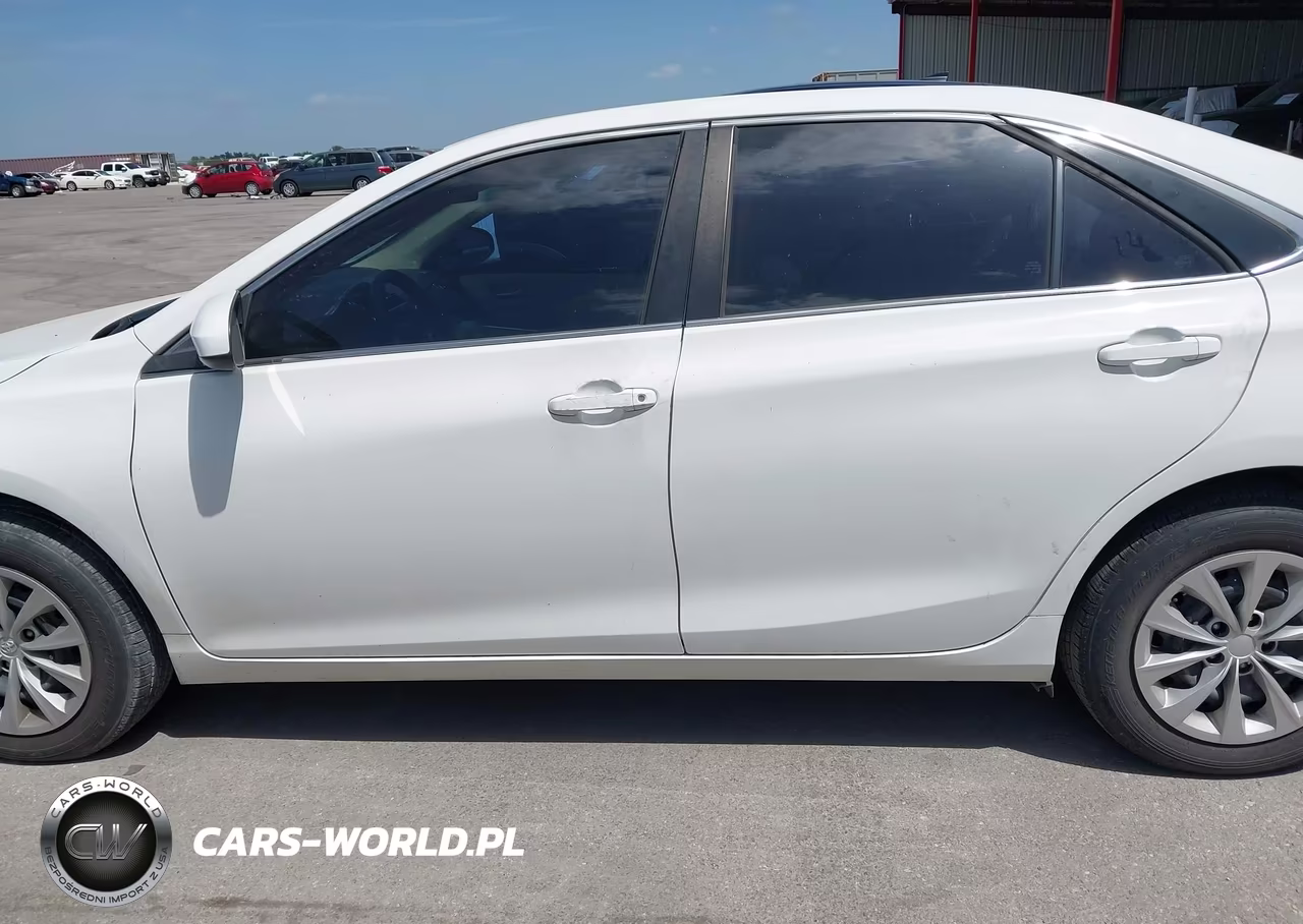 2016 Toyota Camry Le VIN:4T4BF1FK2GR537155 - 14