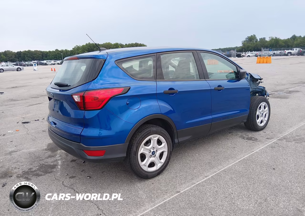 2019 Ford Escape S VIN:1FMCU0F70KUB95269 - 4