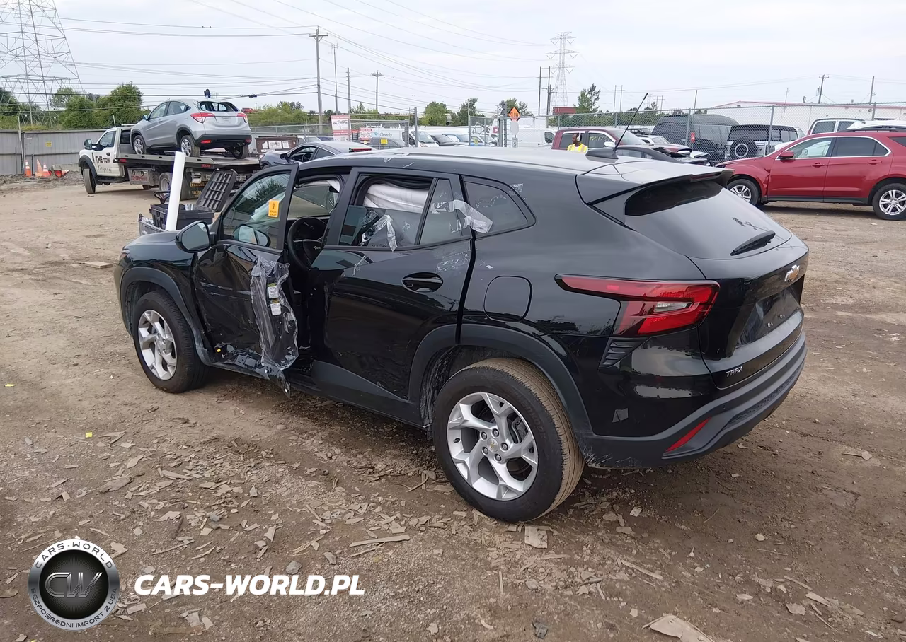 2025 Chevrolet Trax Fwd Ls VIN:KL77LFEPXSC245529 - 3