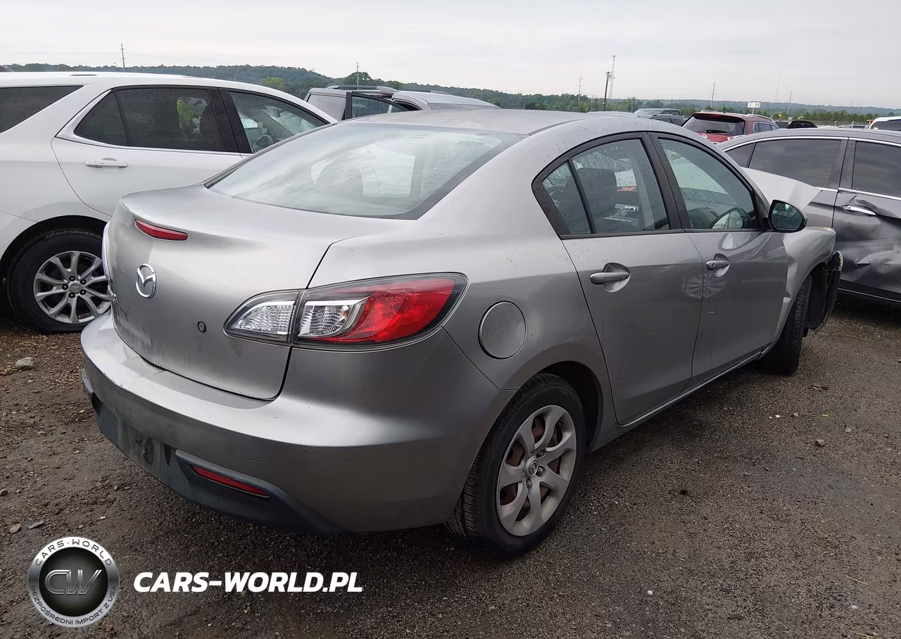 2011 Mazda Mazda3 I Sport VIN:JM1BL1UF7B1445367 - 4