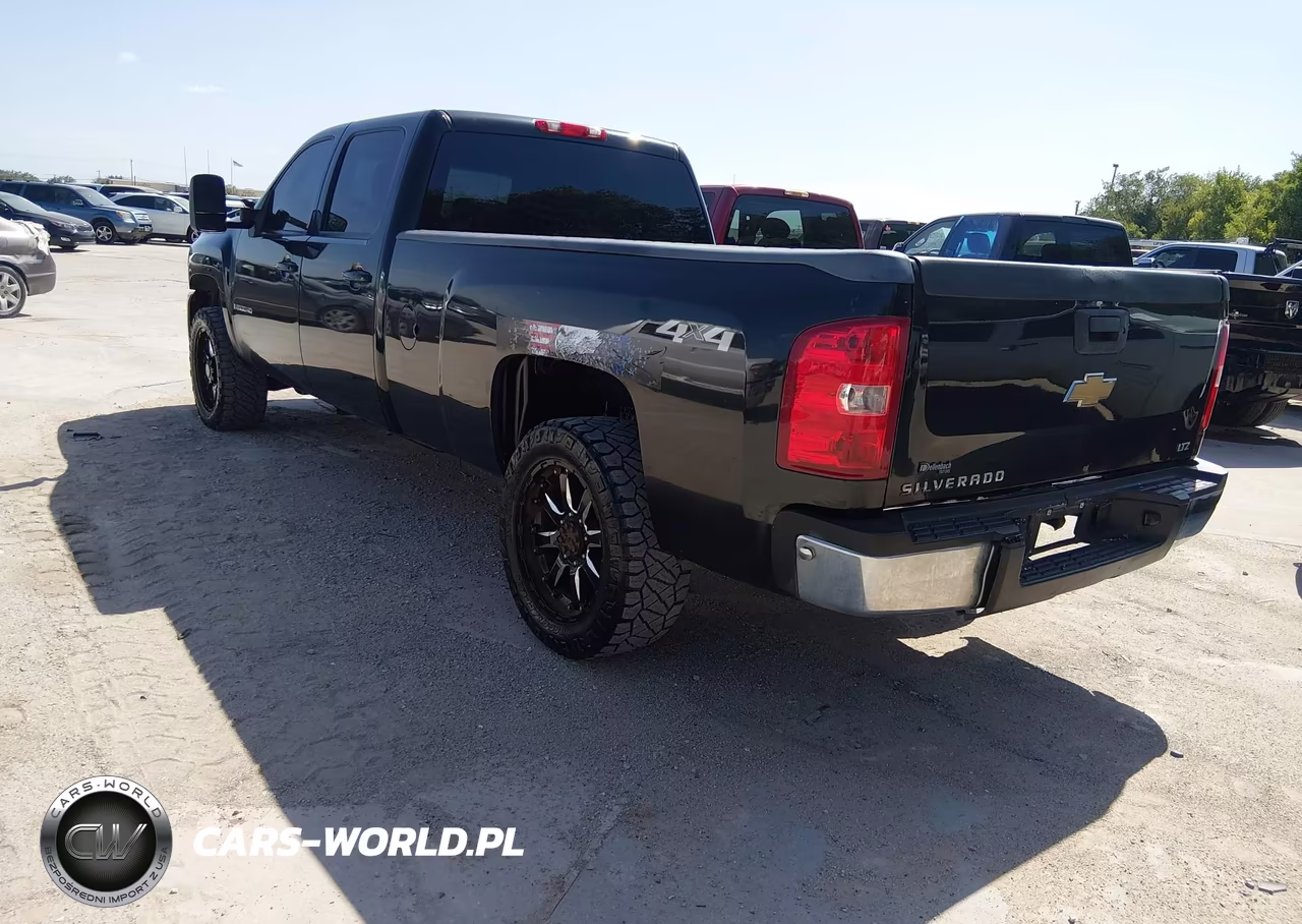2007 Chevrolet Silverado 2500Hd Ltz VIN:1GCHK23687F557559 - 3