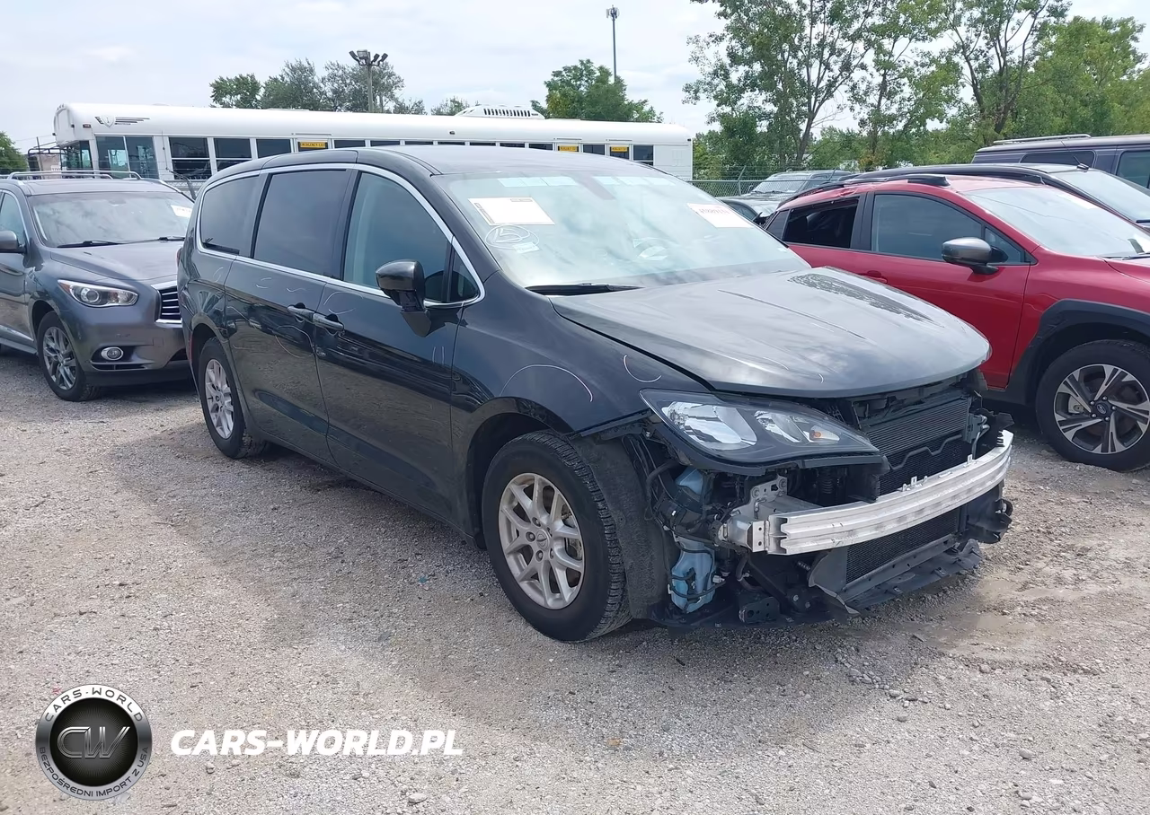 2022 Chrysler Voyager Lx – zdjęcie 1 z 16