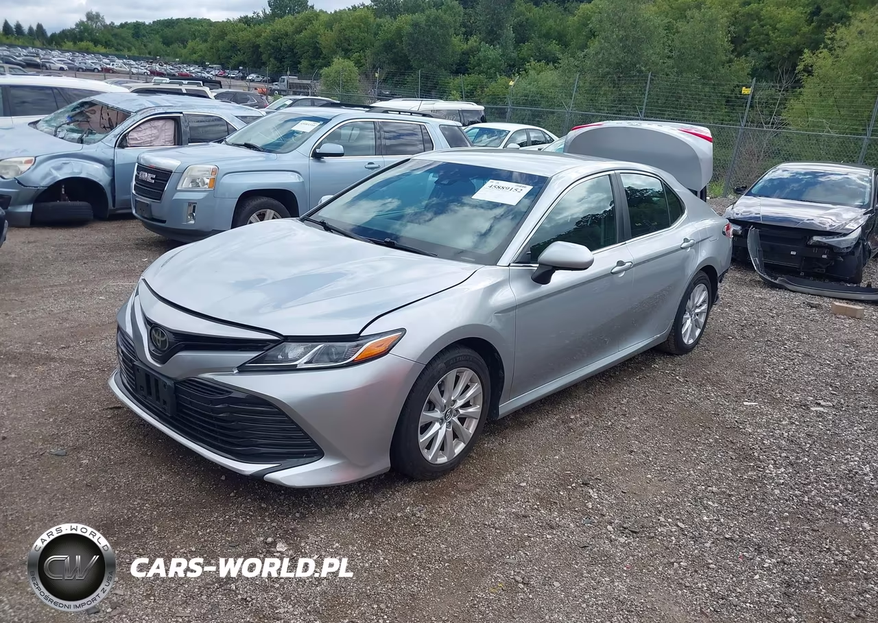 2018 Toyota Camry L VIN:4T1B11HK2JU002808 - 2