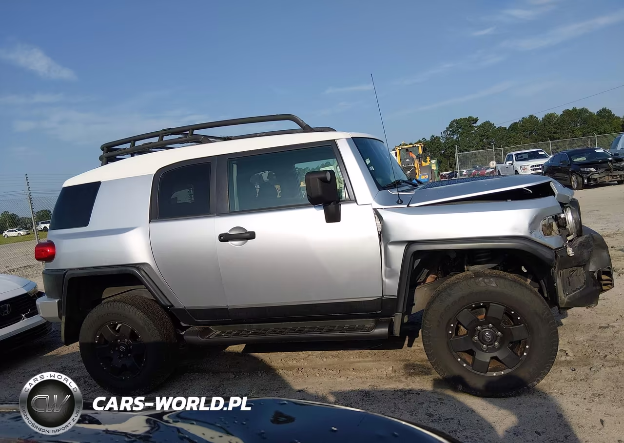 2007 Toyota Fj Cruiser VIN:JTEZU11F770002421 - 13