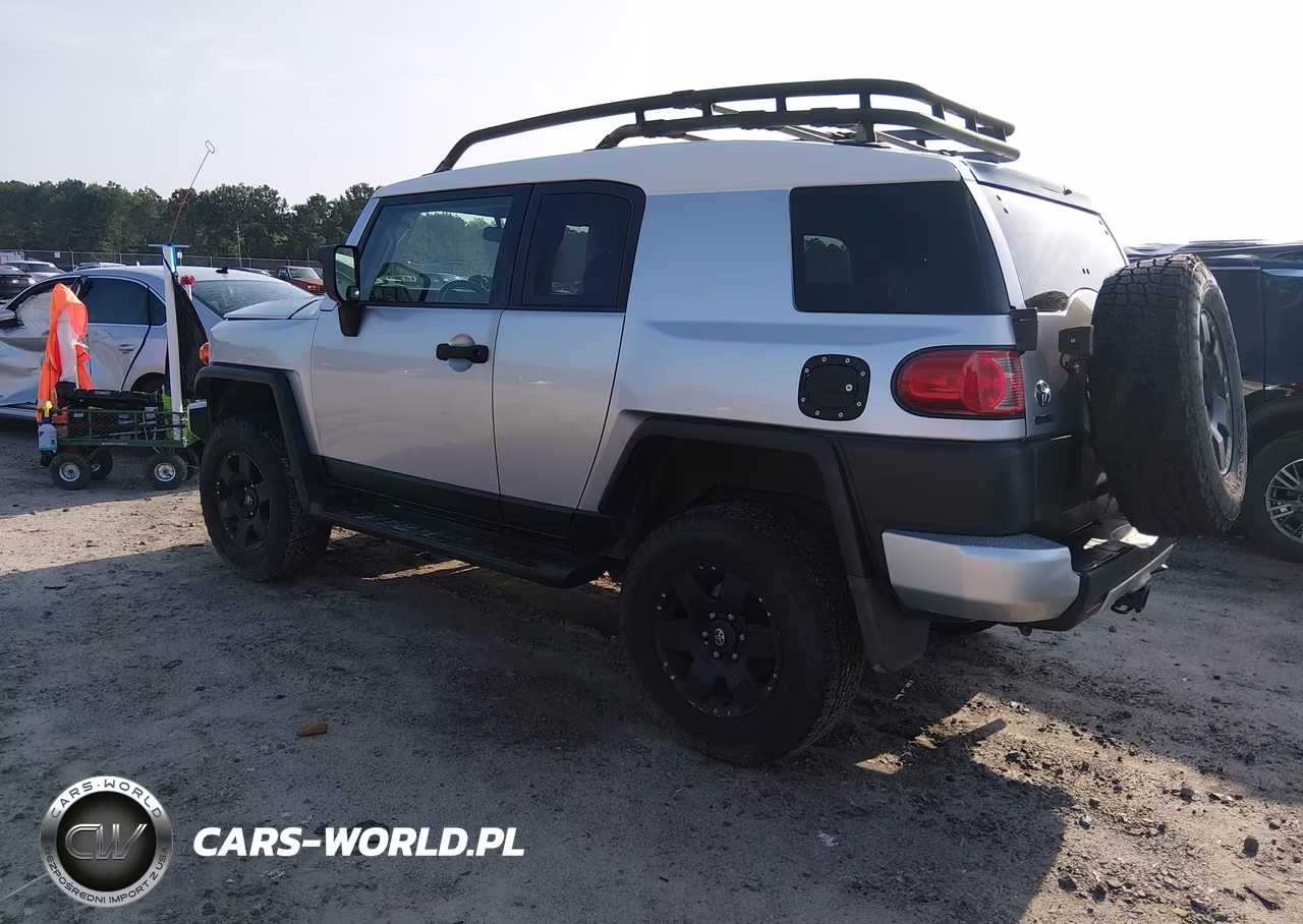 2007 Toyota Fj Cruiser VIN:JTEZU11F770002421 - 3