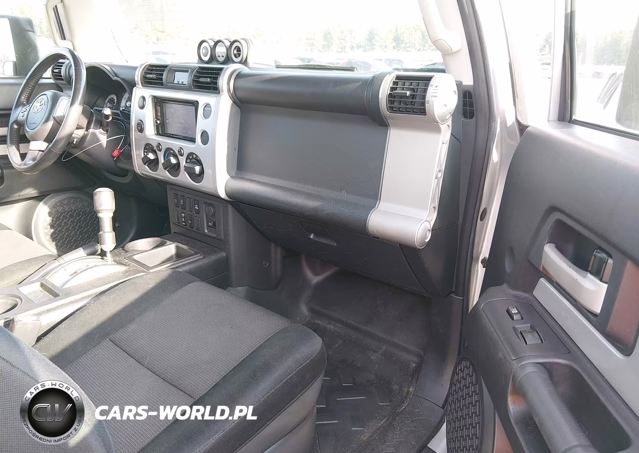 2007 Toyota Fj Cruiser VIN:JTEZU11F770002421 - 5