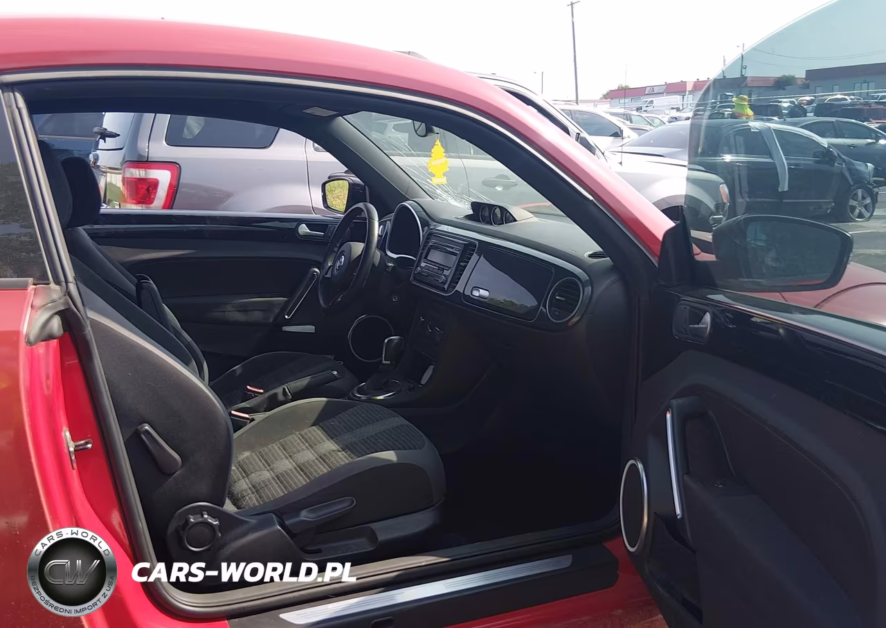 2013 Volkswagen Beetle 2.0T Turbo VIN:3VWV67AT2DM607412 - 5