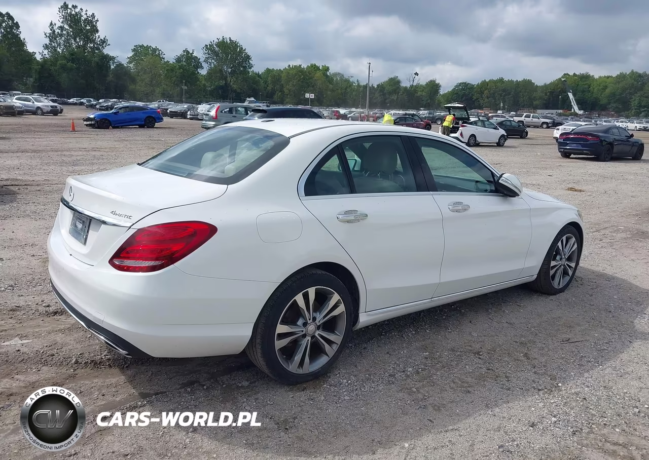 2015 Mercedes-Benz C 300 4Matic VIN:55SWF4KB6FU003427 - 4