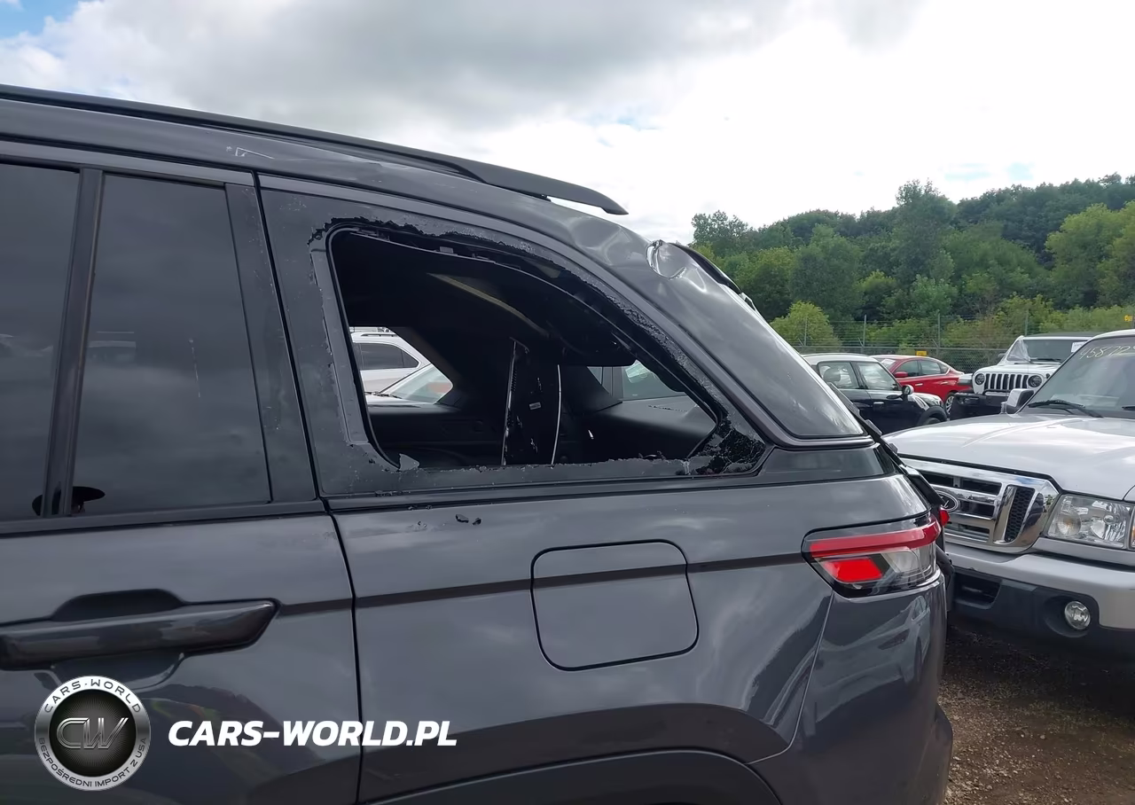 2026 Jeep Grand Cherokee Limited 4X4 VIN:1C4RJHBR5TC191528 - 18
