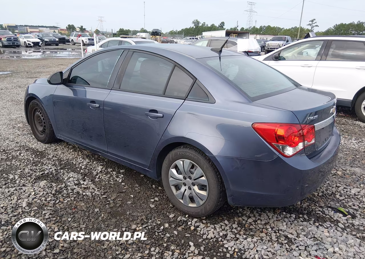 2014 Chevrolet Cruze Ls Auto VIN:1G1PA5SG5E7256659 - 3