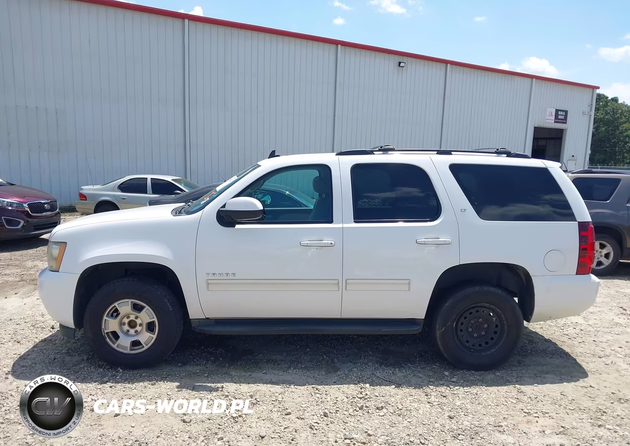 2011 Chevrolet Tahoe Lt VIN:1GNSCBE07BR381730 - 14