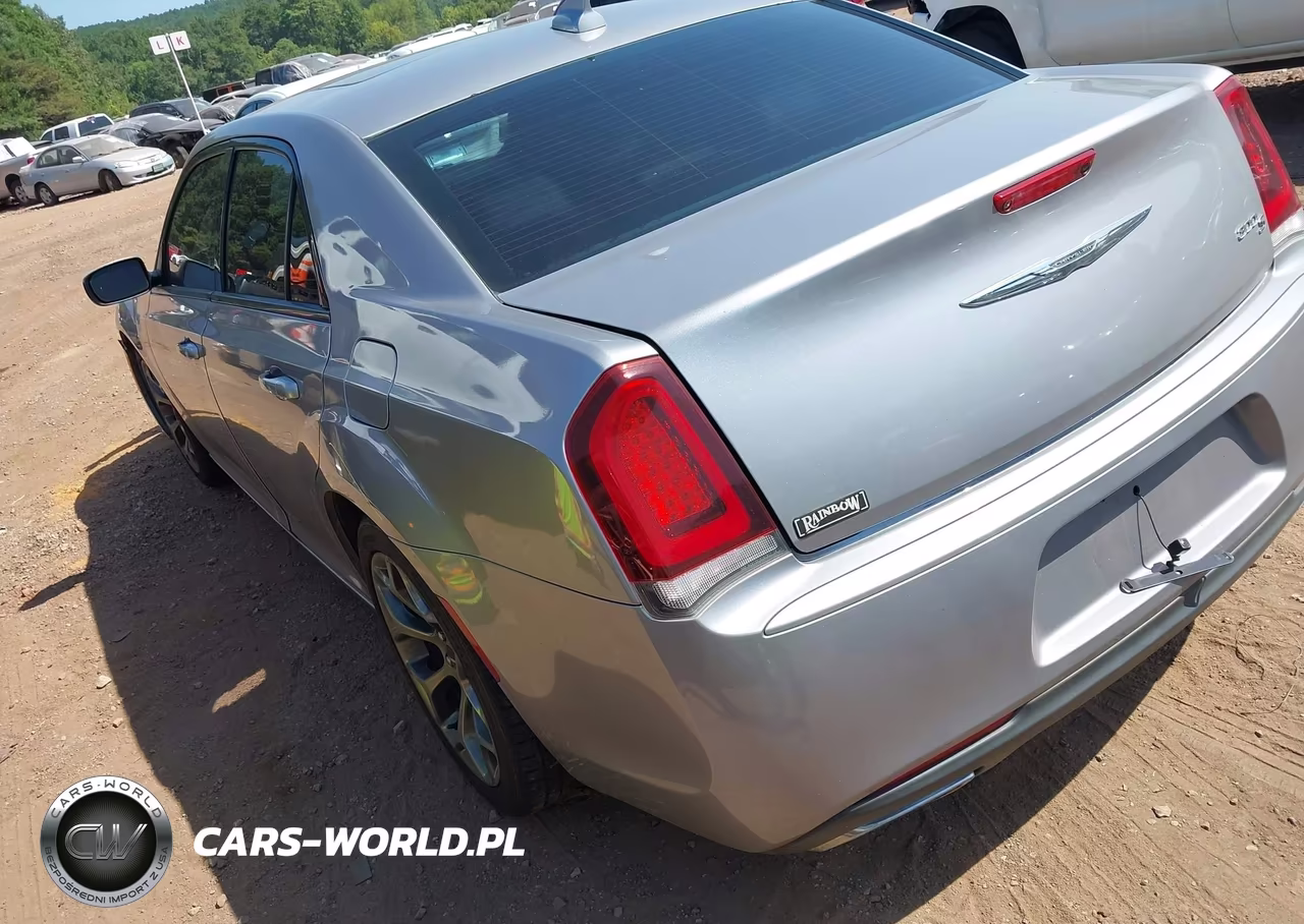 2015 Chrysler 300 300S VIN:2C3CCABG3FH763532 - 3