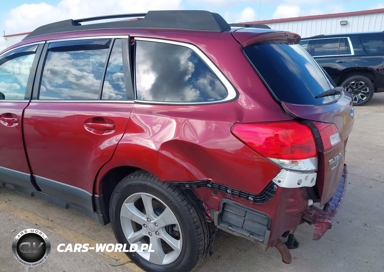 2013 Subaru Outback 2.5I Premium VIN:4S4BRCCC3D3260852 - 13